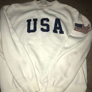 Brandy Melville USA sweater